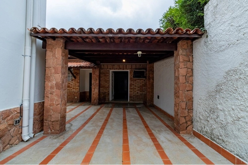 Casa 4 dormitórios no alto da Lapa 8 vagas de garagem 500 metros: 88ª foto da galeria de imagens do imóvel