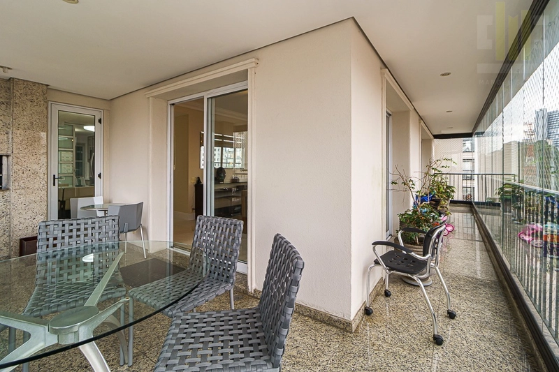 Apartamento em Pinheiros com churrasqueira na Varanda: 13ª foto da galeria de imagens do imóvel