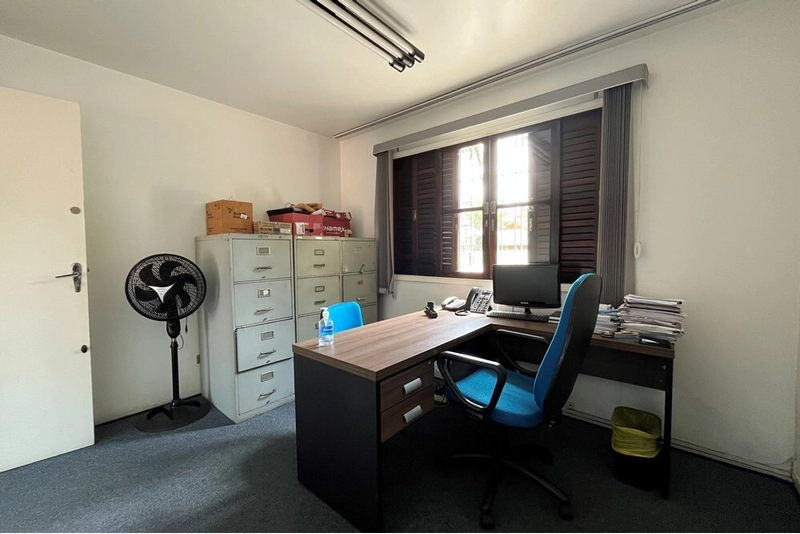 Casa no Alto de Pinheiros com 7 dormitórios e 10 vagas de garagem: 3ª foto da galeria de imagens do imóvel