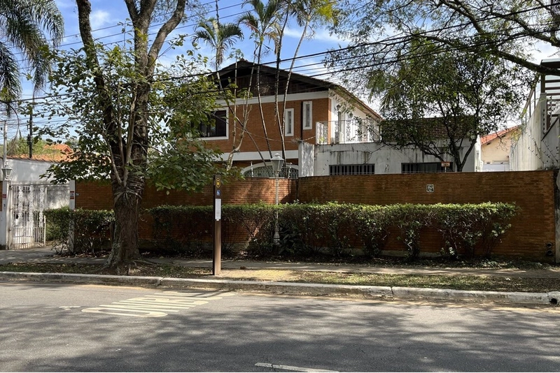 Casa no Alto de Pinheiros com 7 dormitórios e 10 vagas de garagem: 25ª foto da galeria de imagens do imóvel