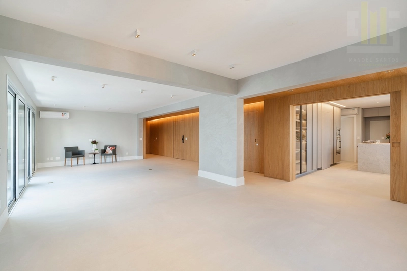 Apartamento 3 suítes no Jardins reformado e com 3 vagas de garagem: 1ª foto da galeria de imagens do imóvel