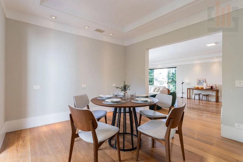 Apartamento em Higienópolis 3 suítes, 4 vagas com varanda: 3ª foto da galeria de imagens do imóvel