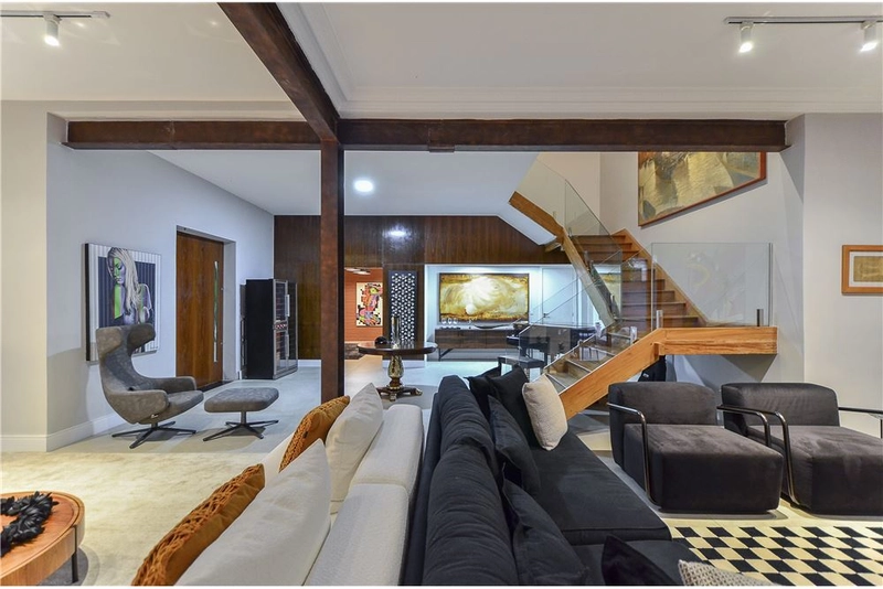 Casa no Jardim América 4 dormitórios 8 vagas, reformada e moderna: 7ª foto da galeria de imagens do imóvel