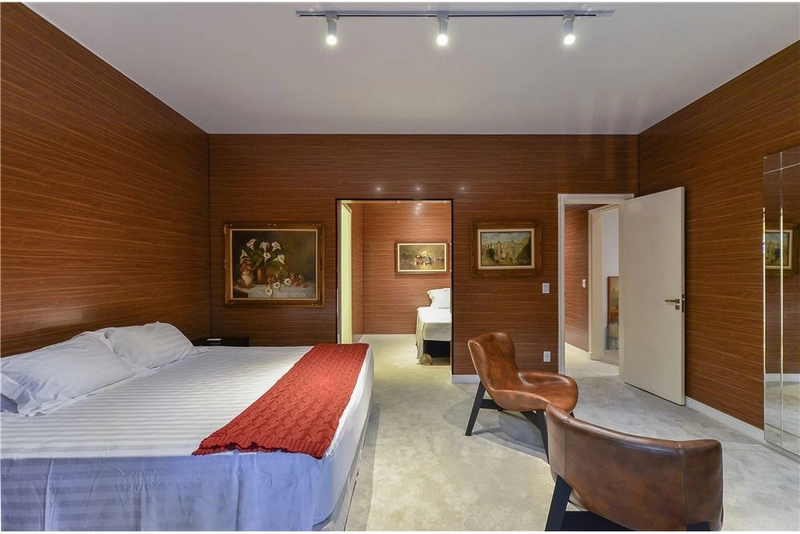 Casa no Jardim América 4 dormitórios 8 vagas, reformada e moderna: 25ª foto da galeria de imagens do imóvel