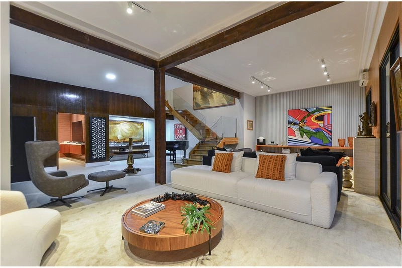 Casa no Jardim América 4 dormitórios 8 vagas, reformada e moderna: 9ª foto da galeria de imagens do imóvel