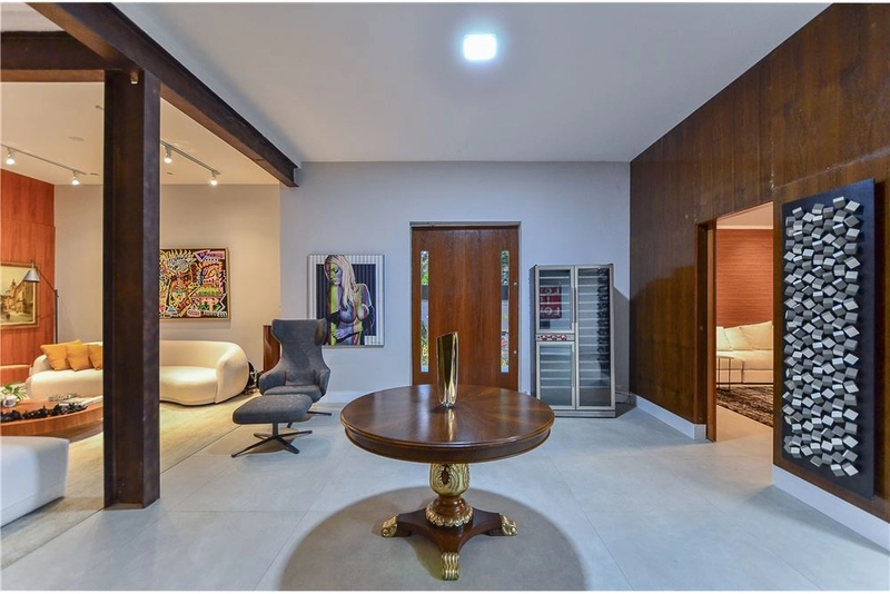 Casa no Jardim América 4 dormitórios 8 vagas, reformada e moderna: 4ª foto da galeria de imagens do imóvel