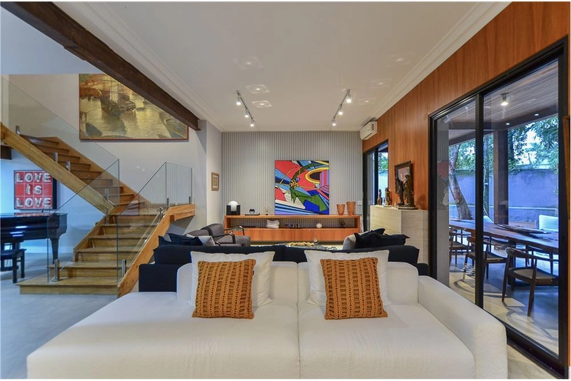 Casa no Jardim América 4 dormitórios 8 vagas, reformada e moderna: 2ª foto da galeria de imagens do imóvel