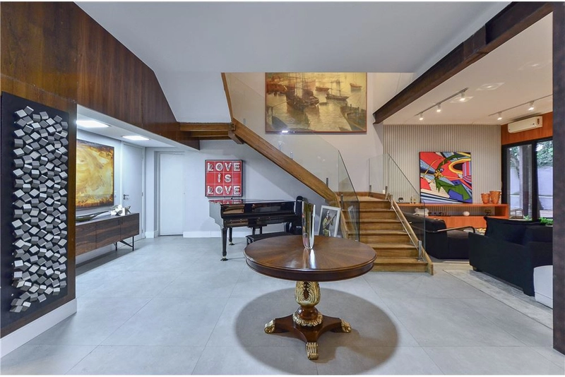 Casa no Jardim América 4 dormitórios 8 vagas, reformada e moderna: 6ª foto da galeria de imagens do imóvel