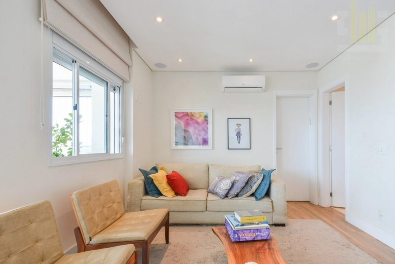 Apartamento 2 dormitórios em Pinheiros, varanda e lazer: 1ª foto da galeria de imagens do imóvel