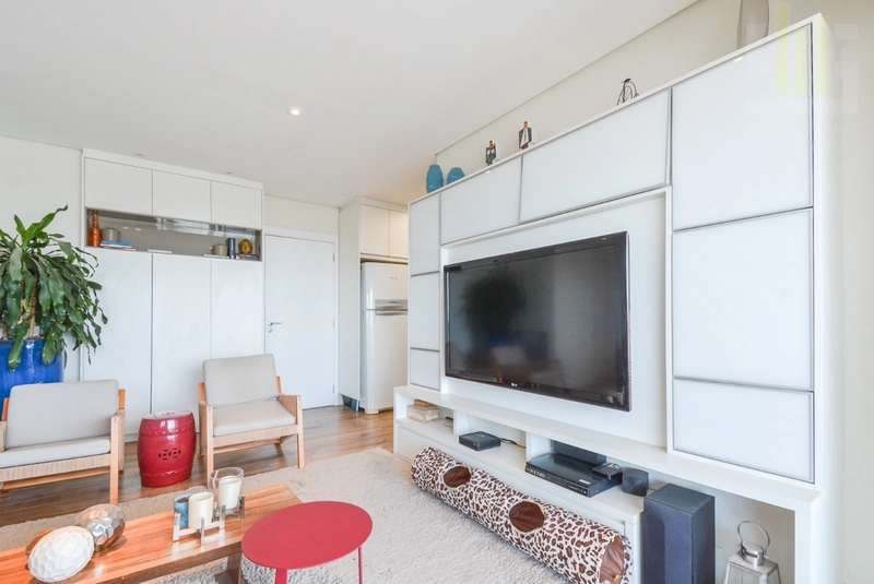 Apartamento 2 dormitórios em Pinheiros, varanda e lazer: 4ª foto da galeria de imagens do imóvel