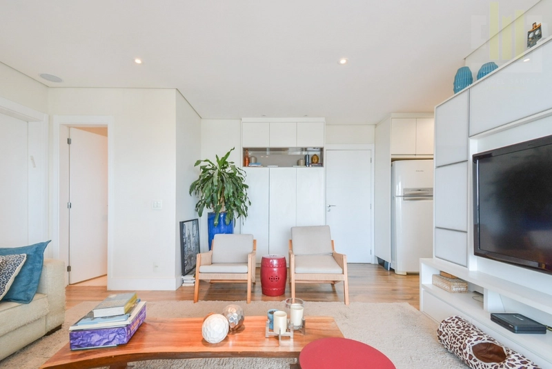 Apartamento 2 dormitórios em Pinheiros, varanda e lazer: 3ª foto da galeria de imagens do imóvel