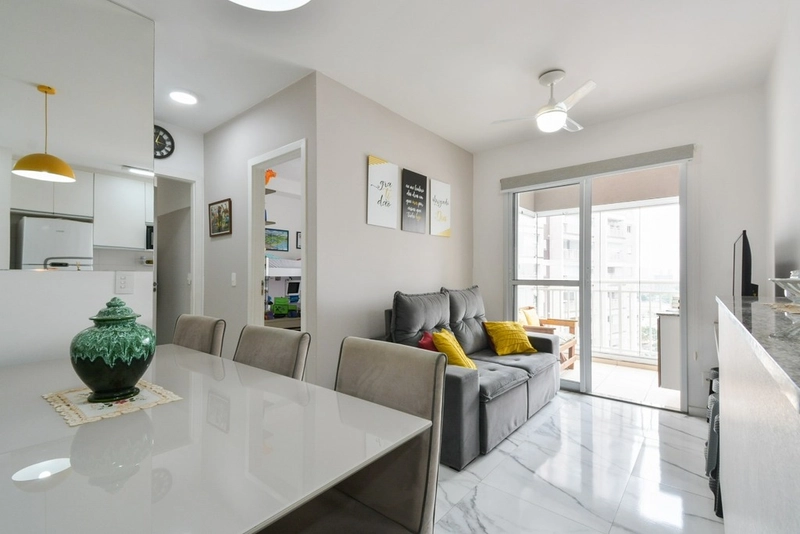 Apartamento 2 dormitórios 1 vaga e varanda na Barra Funda: 1ª foto da galeria de imagens do imóvel