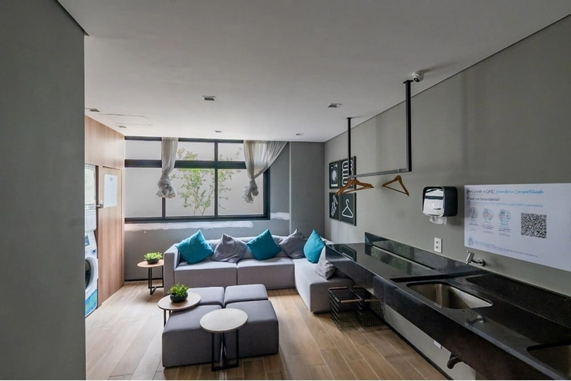 Studio em Pinheiros ao lado da Linha Amarela do metrô: 3ª foto da galeria de imagens do imóvel