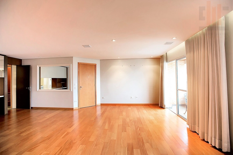 Apartamento 3 suítes, varanda, andar alto, com armários: 3ª foto da galeria de imagens do imóvel