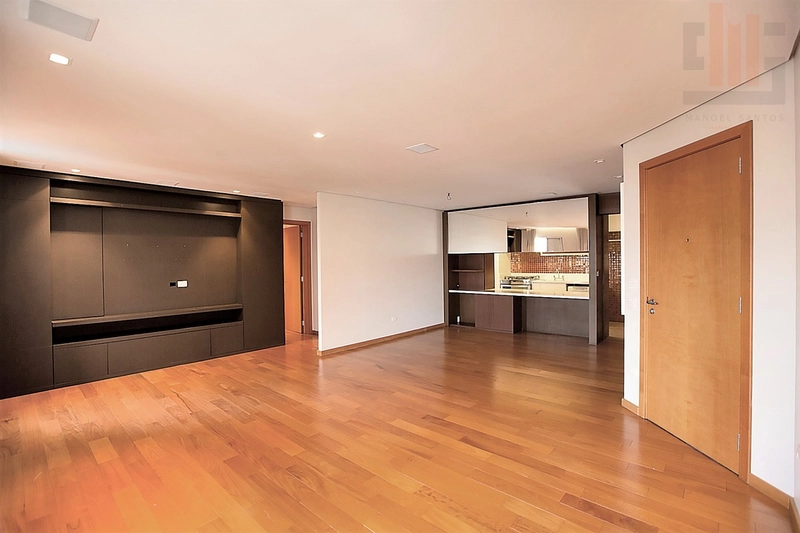 Apartamento 3 suítes, varanda, andar alto, com armários: 1ª foto da galeria de imagens do imóvel