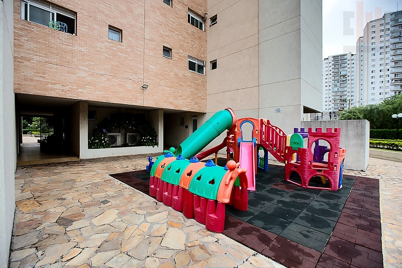 Apartamento 3 suítes, varanda, andar alto, com armários: 42ª foto da galeria de imagens do imóvel