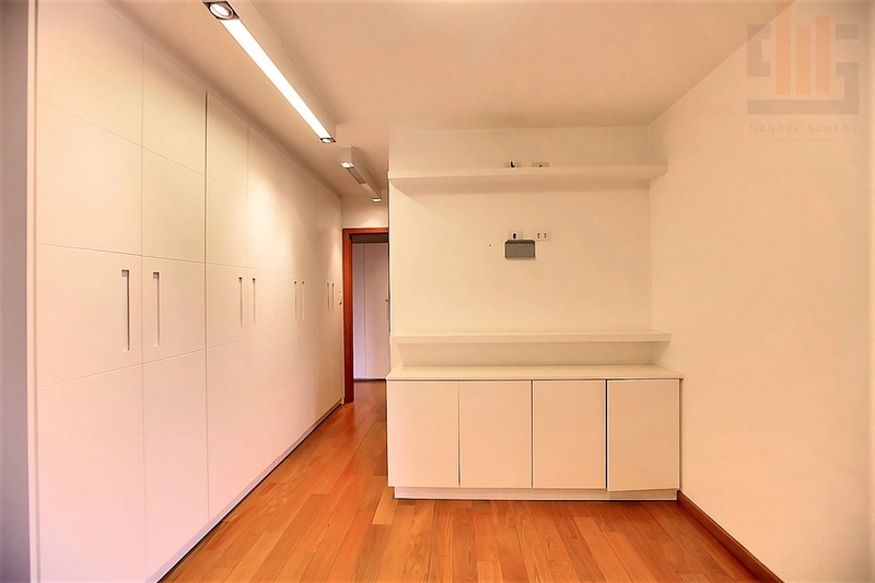 Apartamento 3 suítes, varanda, andar alto, com armários: 21ª foto da galeria de imagens do imóvel