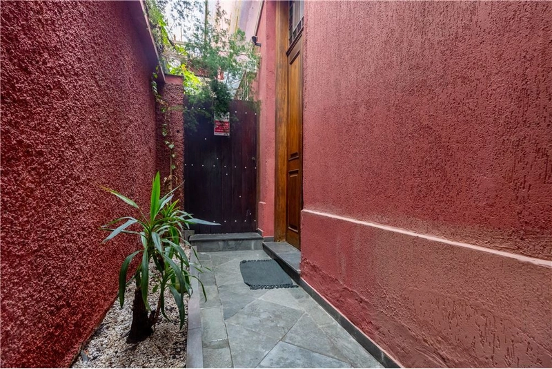 Casa 3 dormitórios 2 vagas cobertas em Perdizes: 4ª foto da galeria de imagens do imóvel