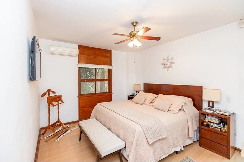 Casa 4 dormitórios no Alto de Pinheiros 5 vagas de garagem: 3ª foto da galeria de imagens do imóvel