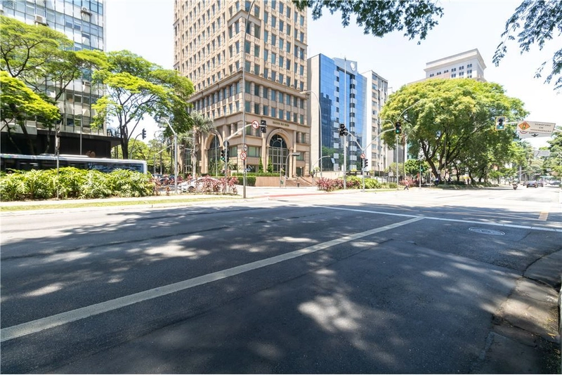 Sala Comercial na Faria Lima em Pinheiros: 3ª foto da galeria de imagens do imóvel