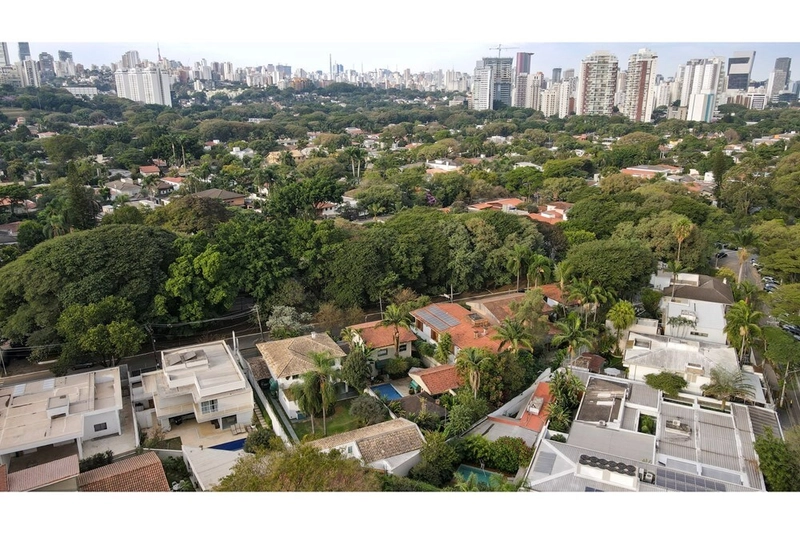 Casa no Alto de Pinheiros 4 dormitórios 6 vagas de garagem: 27ª foto da galeria de imagens do imóvel