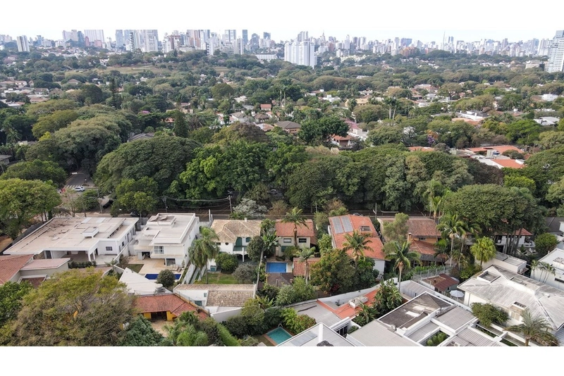 Casa no Alto de Pinheiros 4 dormitórios 6 vagas de garagem: 28ª foto da galeria de imagens do imóvel
