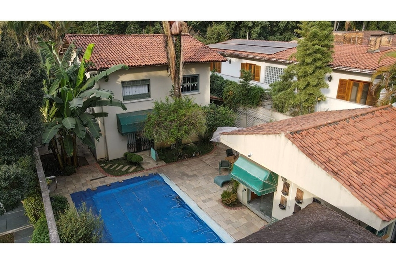 Casa no Alto de Pinheiros 4 dormitórios 6 vagas de garagem: 40ª foto da galeria de imagens do imóvel
