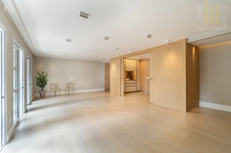 Apartamento 3 suítes reformado no Jardim Paulista: 2ª foto da galeria de imagens do imóvel
