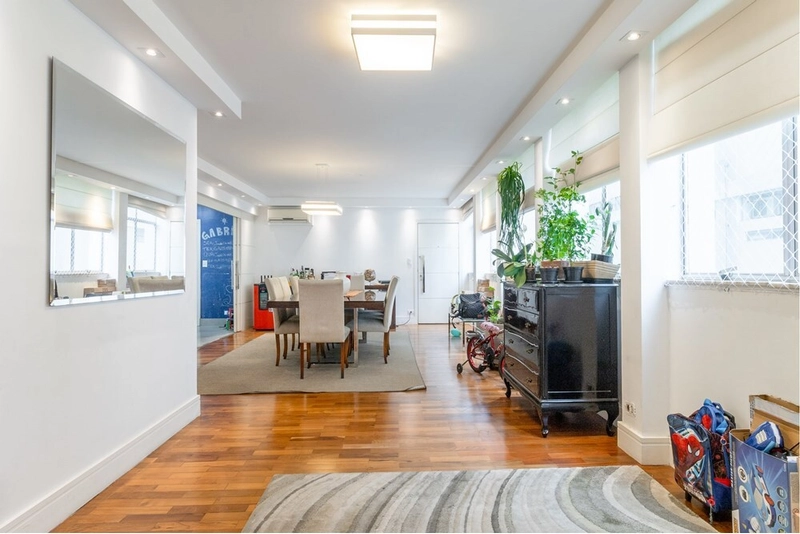 Apartamento 3 dormitórios 2 vagas em Higienópolis reformado: 3ª foto da galeria de imagens do imóvel