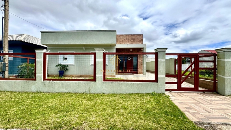 Casa à venda na praia de Atlântida Sul: 2ª foto da galeria de imagens do imóvel