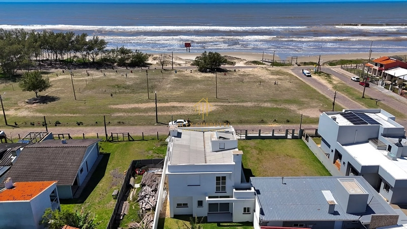 Sobrado na  praia de Arpoador, 4 dormitórios: 3ª foto da galeria de imagens do imóvel
