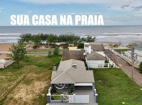 Belíssima casa à vemda na praia de Atlântida Sul, 3 dormitórios: 4ª foto da galeria de imagens do imóvel