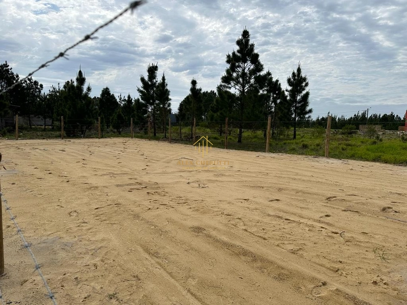 Terreno na Praia de Atlântida Sul: 1ª foto da galeria de imagens do imóvel