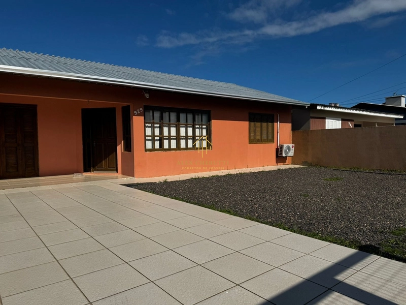 Casa à venda em Atlântida Sul, 4 dormitórios: 2ª foto da galeria de imagens do imóvel