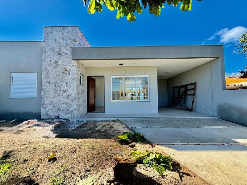 Casa nova à venda na praia de Atlântida Sul, 3 dormitórios: 1ª foto da galeria de imagens do imóvel