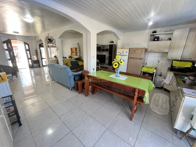 Casa à venda na praia de Atlântida Sul, 4 dormitórios: 5ª foto da galeria de imagens do imóvel