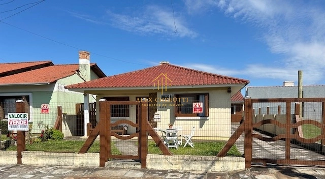 Casa à venda na praia de Rainha do Mar, 3 dormitórios: 1ª foto da galeria de imagens do imóvel