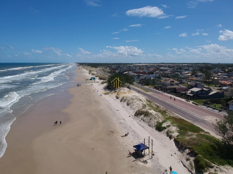 Terreno à beira mar de Atlântida Sul: 2ª foto da galeria de imagens do imóvel