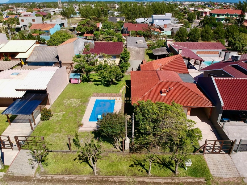 Excelente casa na praia de Mariápolis: 3ª foto da galeria de imagens do imóvel