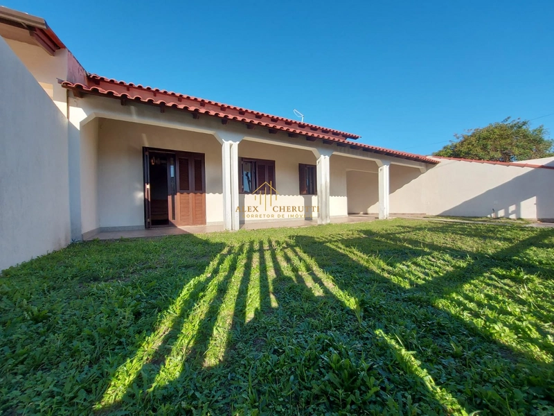Casa na Praia de Atlântida Sul, 4 dormitórios: 3ª foto da galeria de imagens do imóvel