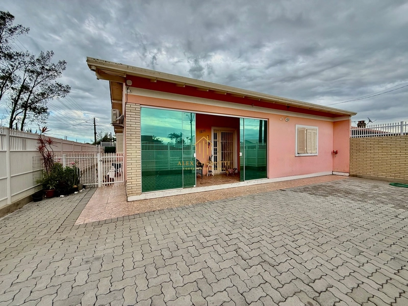 Casa à venda na praia de Atlântida Sul: 5ª foto da galeria de imagens do imóvel