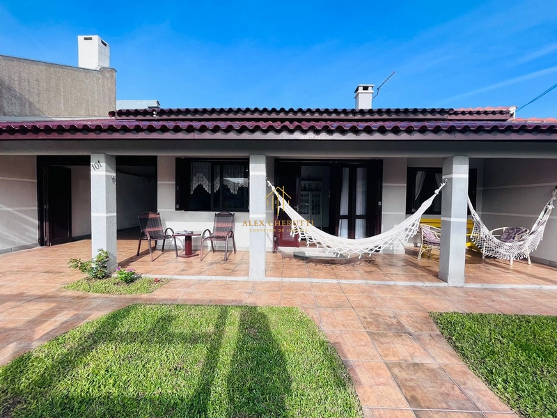 Casa na Praia de Atlântida Sul, 2 dormitórios: 3ª foto da galeria de imagens do imóvel