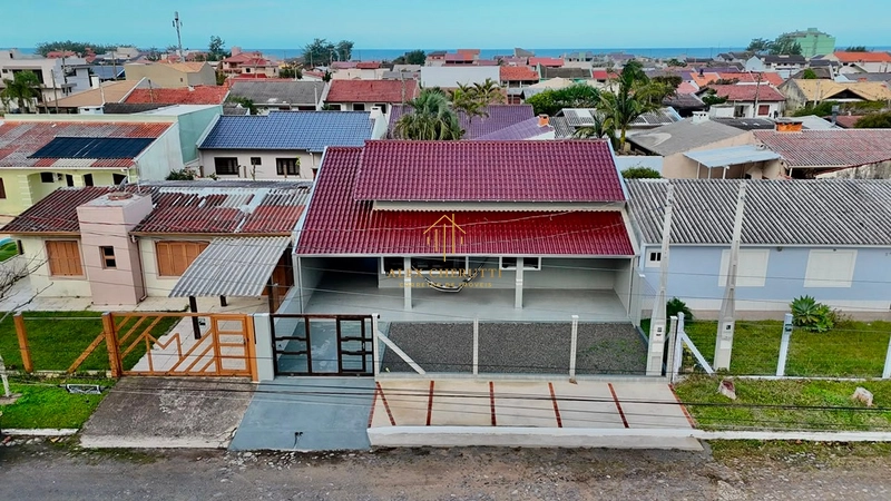 Casa à venda na praia de Atlântida Sul, 3 dormitórios: 4ª foto da galeria de imagens do imóvel