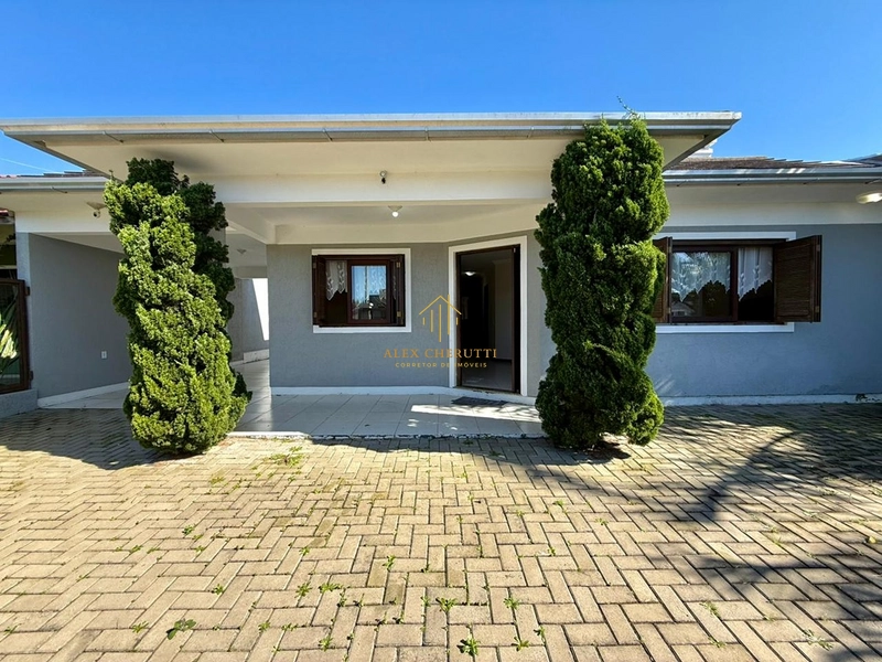 Casa na Praia de Atlântida Sul, 3 dormitórios: 2ª foto da galeria de imagens do imóvel