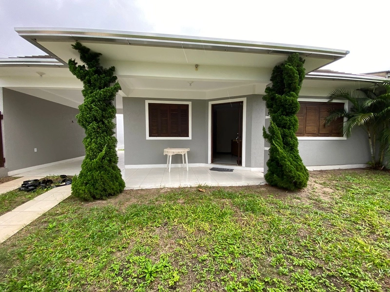 Casa na Praia de Atlântida Sul, 3 dormitórios: 6ª foto da galeria de imagens do imóvel