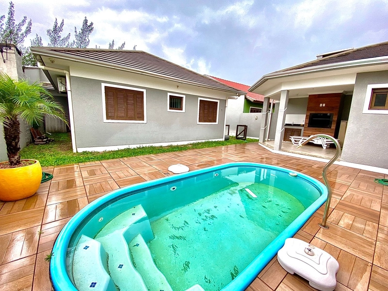 Casa na Praia de Atlântida Sul, 3 dormitórios: 8ª foto da galeria de imagens do imóvel
