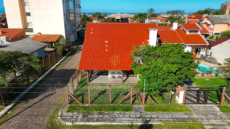 Casa à venda na praia de Rainha do Mar, 4 dormitórios: 2ª foto da galeria de imagens do imóvel