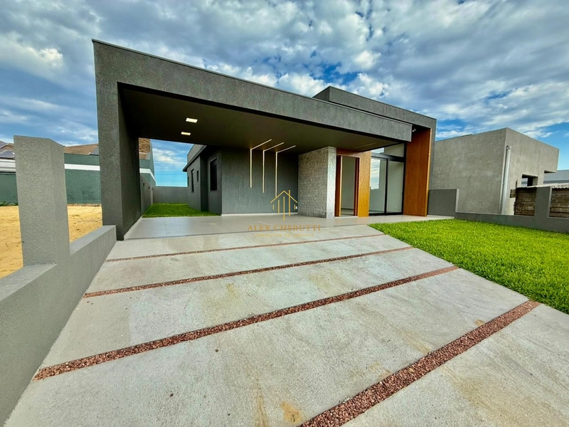 Belíssima casa nova na praia de Atlântida Sul, 3 dormitórios: 2ª foto da galeria de imagens do imóvel