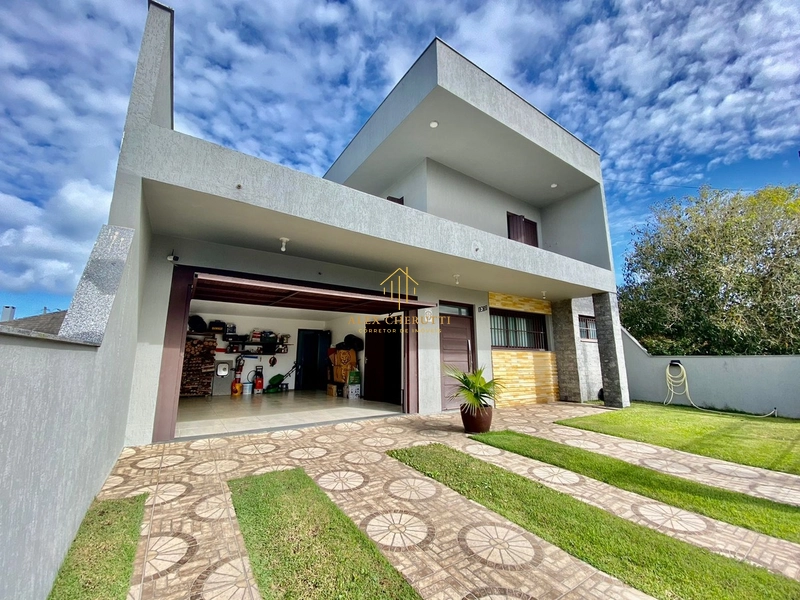 Casa em Praia de Atlântida Sul, 3 Dormitórios: 2ª foto da galeria de imagens do imóvel