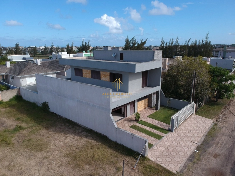 Casa em Praia de Atlântida Sul, 3 Dormitórios: 27ª foto da galeria de imagens do imóvel